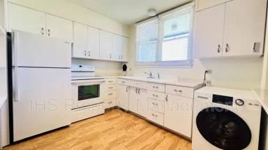 Main picture of 1209 George Washington Way
