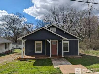 Main picture of 305 N Watterson St