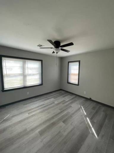 Main picture of 2909 Shirley Ln