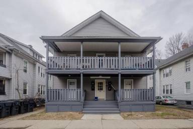 Main picture of 152 Kensington Ave