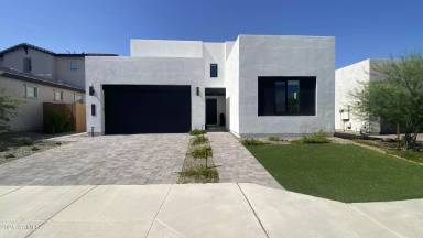 Main picture of 7429 W Bent Tree Dr