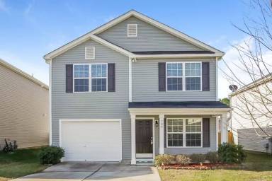 Main picture of 706 Waterlemon Way