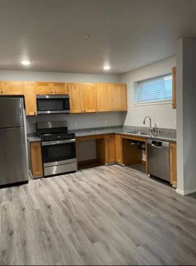 Main picture of 2515 S 48th St