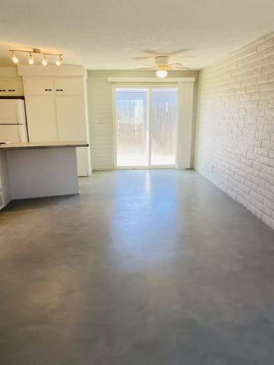 Main picture of 315-319 E Blacklidge Dr Apartments