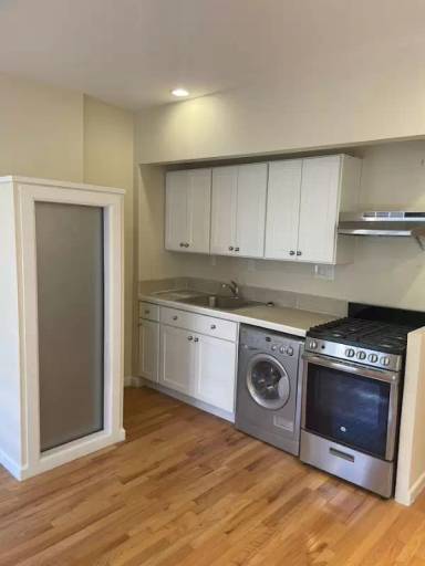 Main picture of 608 E 9th St