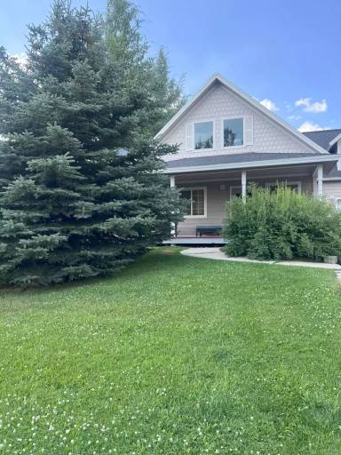 Main picture of 764 Streamside St