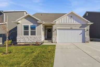Main picture of 682 N Bennedict Dr