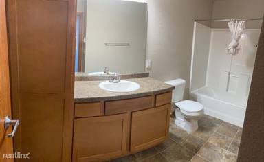 Main picture of Bakken Ridge Apartments