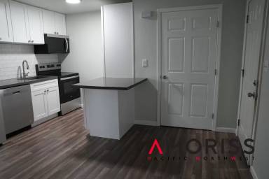 Main picture of 308 Park Ave