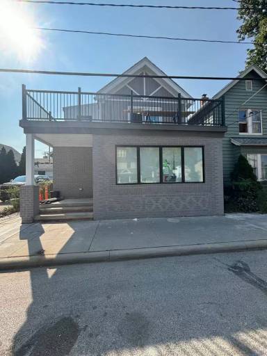 Main picture of 5817 Detroit Ave