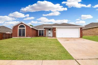 Main picture of 2402 Gail Dr