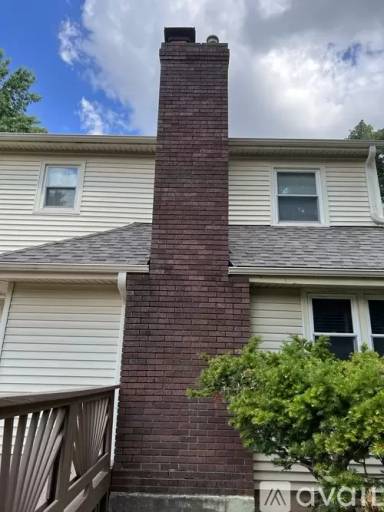 Main picture of 8607 W 88th St