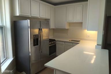 Main picture of 3755 N Sheffield Ave