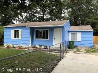 Main picture of 7707 N Ola Ave