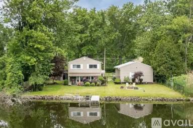 Main picture of 9470 Horseshoe Island Rd