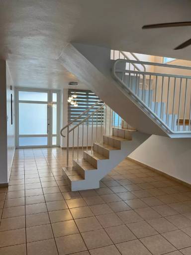 Main picture of 368 Calle Serotina