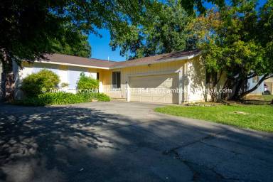 Main picture of 714 S Foothill Blvd