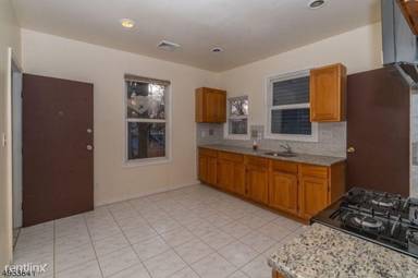Main picture of 494 21st St