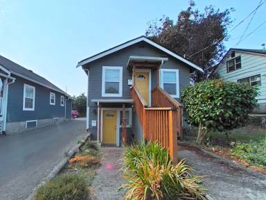 Main picture of 1215 11th St