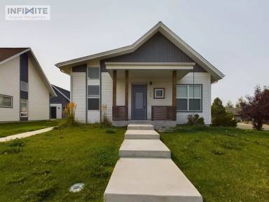Main picture of 899 Cottonwood Rd