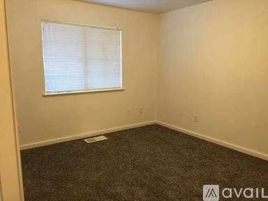 Main picture of 202 Nightingale Dr