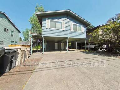 Main picture of 1641 NW Kings Blvd
