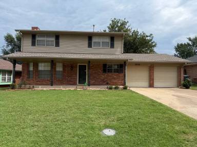 Main picture of 8902 Aaron Drive - 1