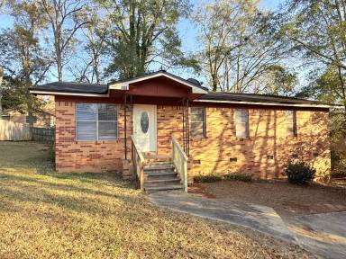 Main picture of 209 Earnest St