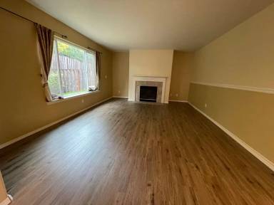 Main picture of 16633 NW Oak Creek Dr