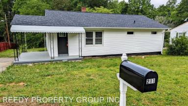 Main picture of 211 Belmarc Dr