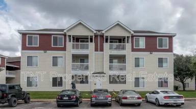 Main picture of 523 Southwest Pkwy