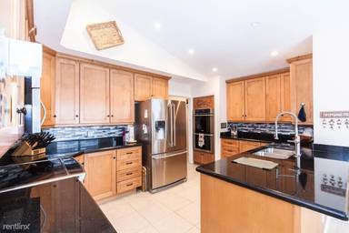 Main picture of 9900 SW 97th Ct