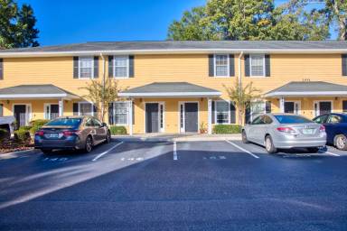 Main picture of 2951 SW 35th Pl