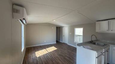 Main picture of 100 Mastin Lake Way NW