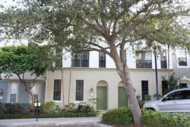 Main picture of 612 Fern St