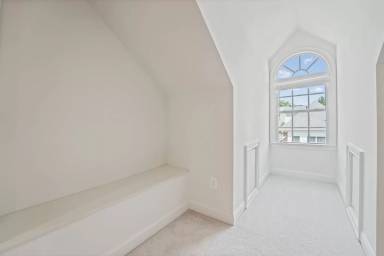 Main picture of 10669 Yorktown Ct