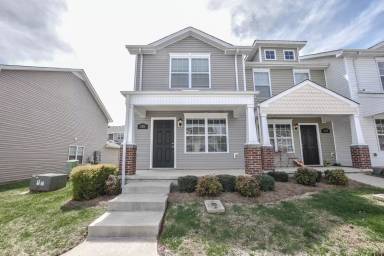 Main picture of 323 Sam Houston Cir