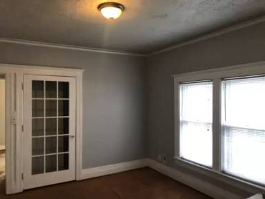Main picture of 6th Street 405 E - 4