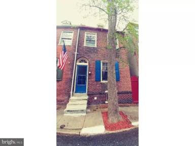 Main picture of 107 N Mole St