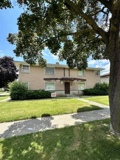 Main picture of 9205 W Sheridan Ave