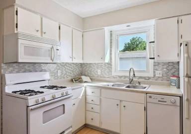 Main picture of 2052 12th Ave W
