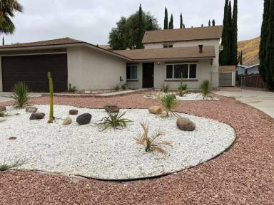 Main picture of 14947 Daffodil Ave