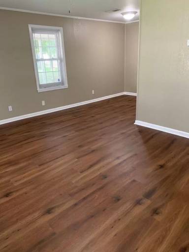 Main picture of 2206 Circle Dr