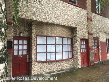 Main picture of 403 W 8th St