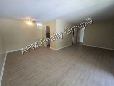 Main picture of 3938 Eureka St