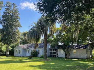 Main picture of 2133 Hyde Park Rd