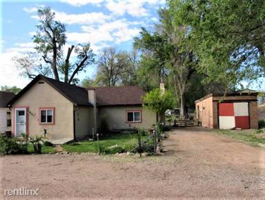 Main picture of 403 W 5th St
