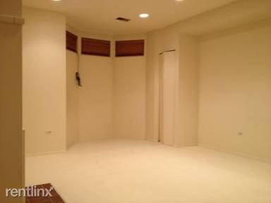 Main picture of 1810 N Fremont St