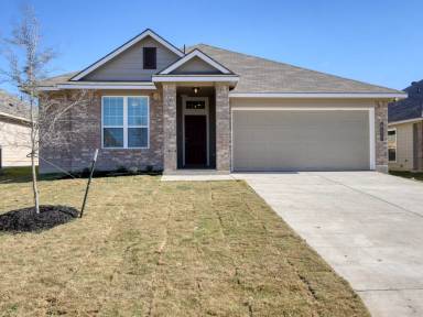 Main picture of 631 Fallbrook Dr