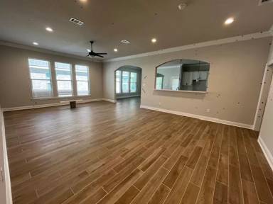 Main picture of 115 Constellation Ave